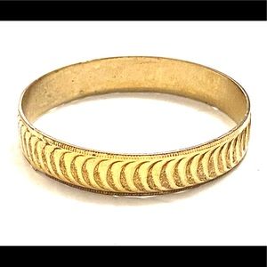 Vintage gold bangle bracelet